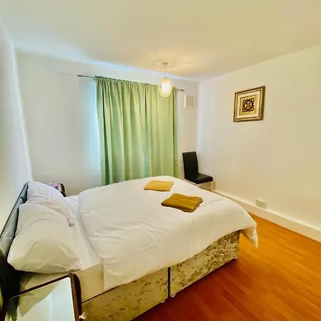 Wonderful Apartment In London
